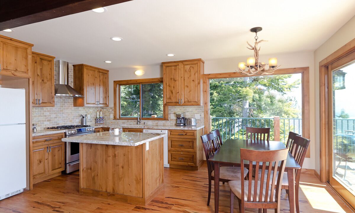 Photo of Bedroom in Meeks Bay