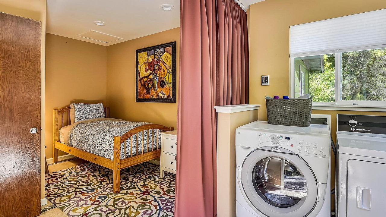 Photo of Bedroom in Cazadero