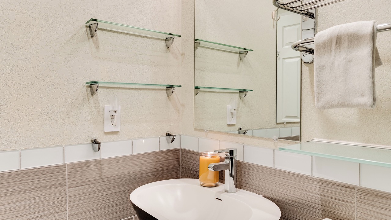 Photo of Bathroom in Stevenson Ranch