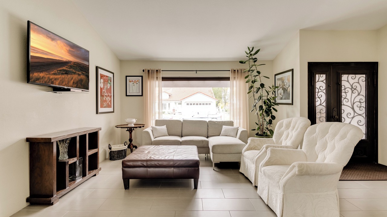 Photo of Livingroom in Stevenson Ranch