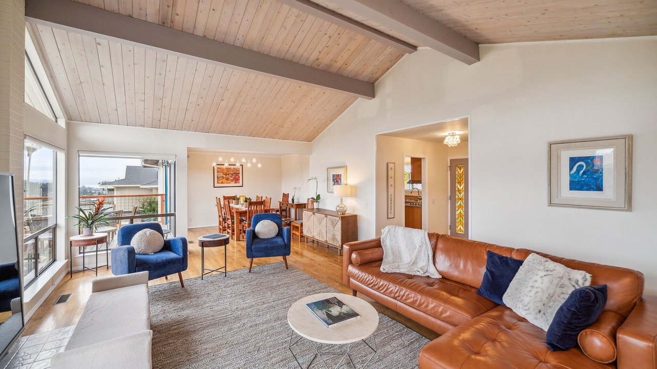 Photo of Livingroom in San Rafael