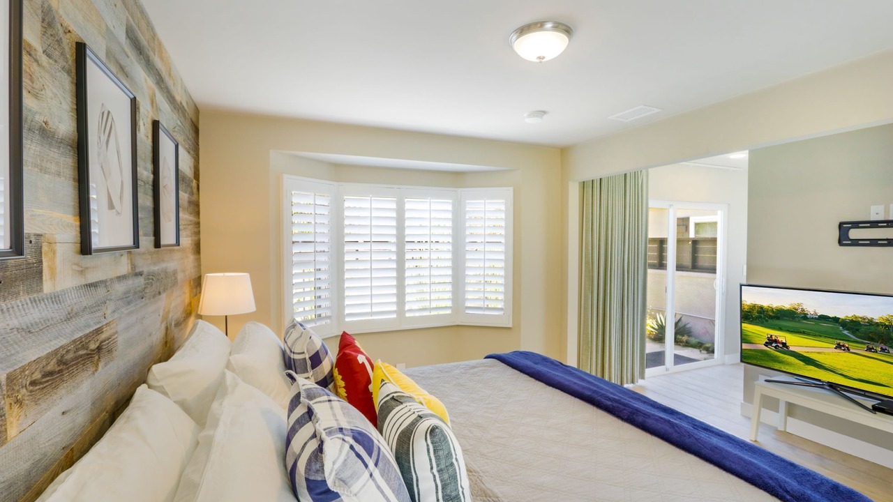 Photo of Bedroom in Westside Costa Mesa