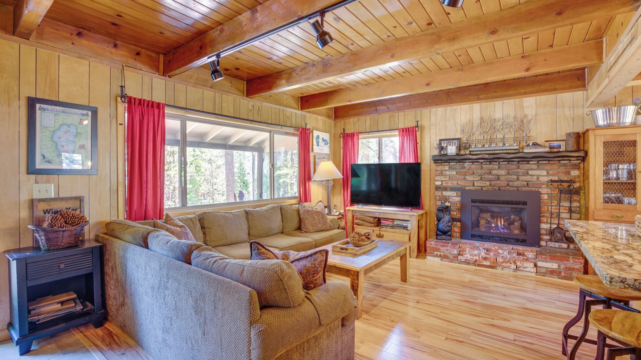 Photo of Livingroom in Tahoe Paradise