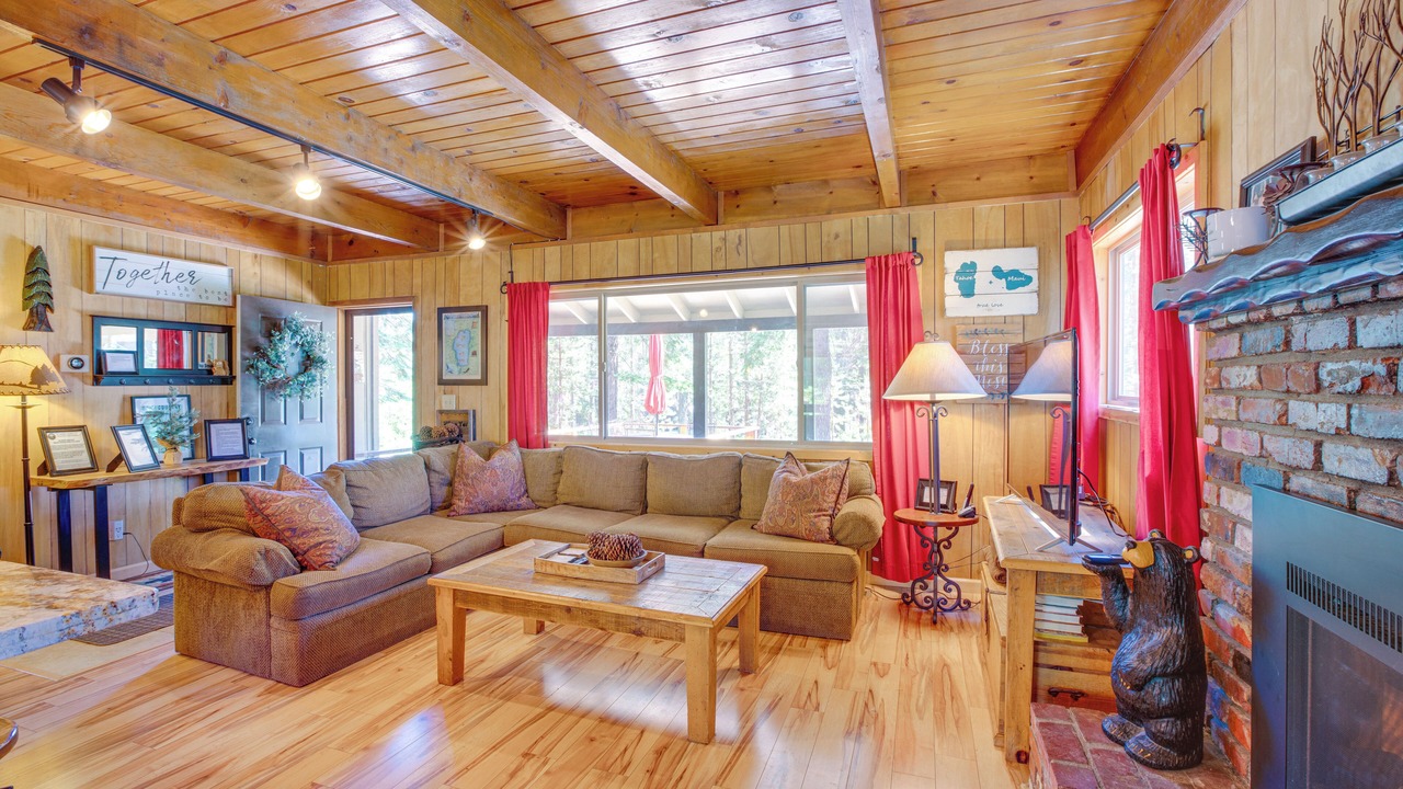 Photo of Livingroom in Tahoe Paradise