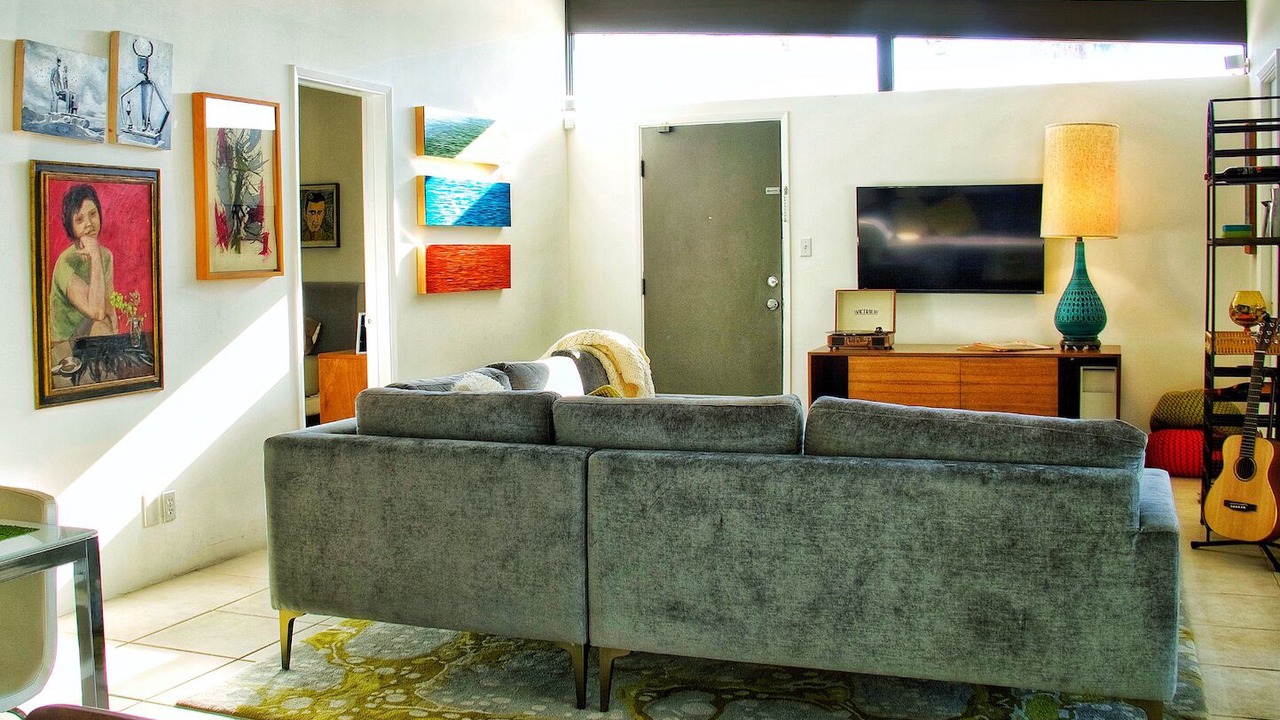 Photo of Livingroom in Racquet Club Estates