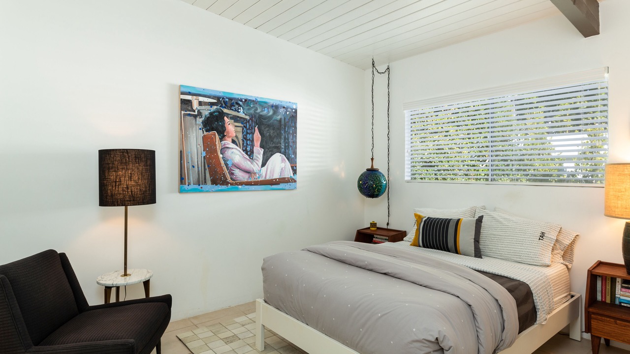 Photo of Bedroom in Racquet Club Estates
