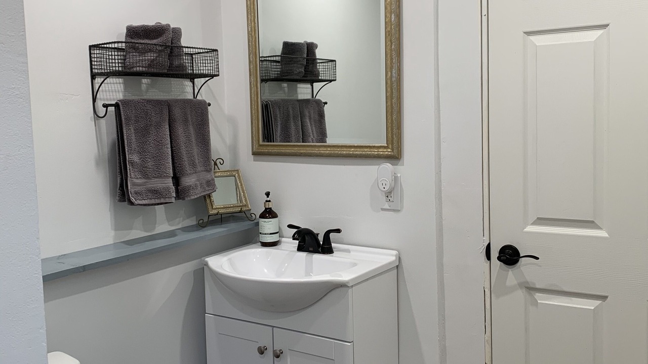 Photo of Bathroom in Lincoln Acres