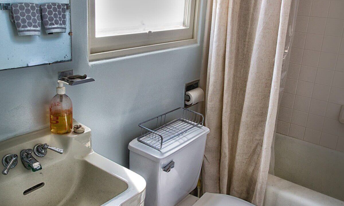 Photo of Bathroom in South Park