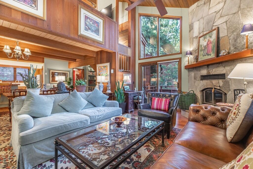 Photo of Livingroom in Mammoth Lakes