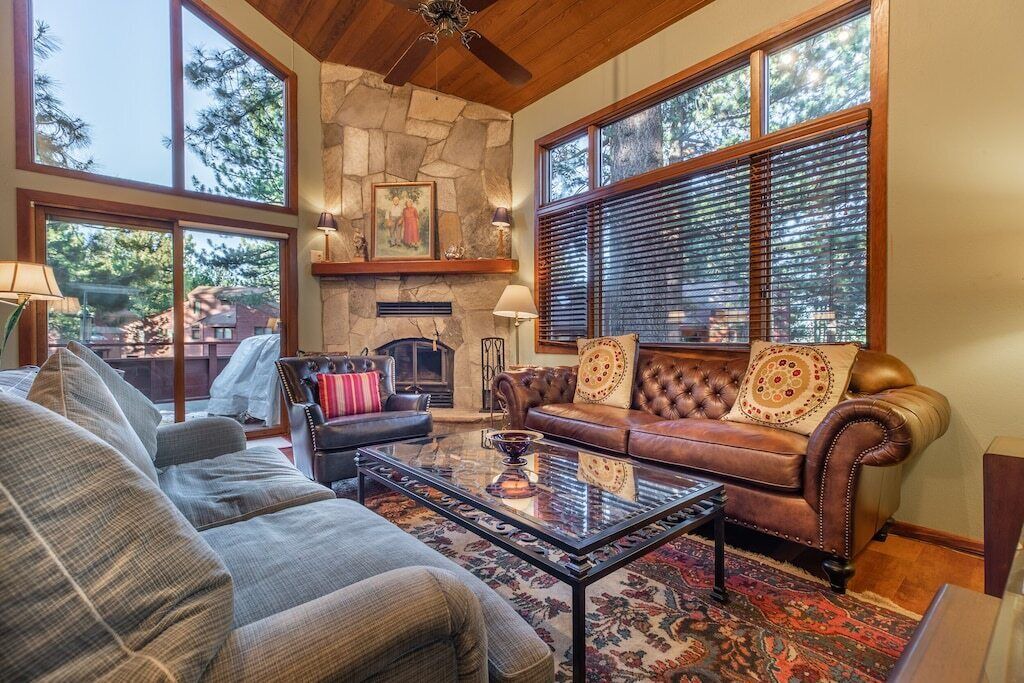Photo of Livingroom in Mammoth Lakes