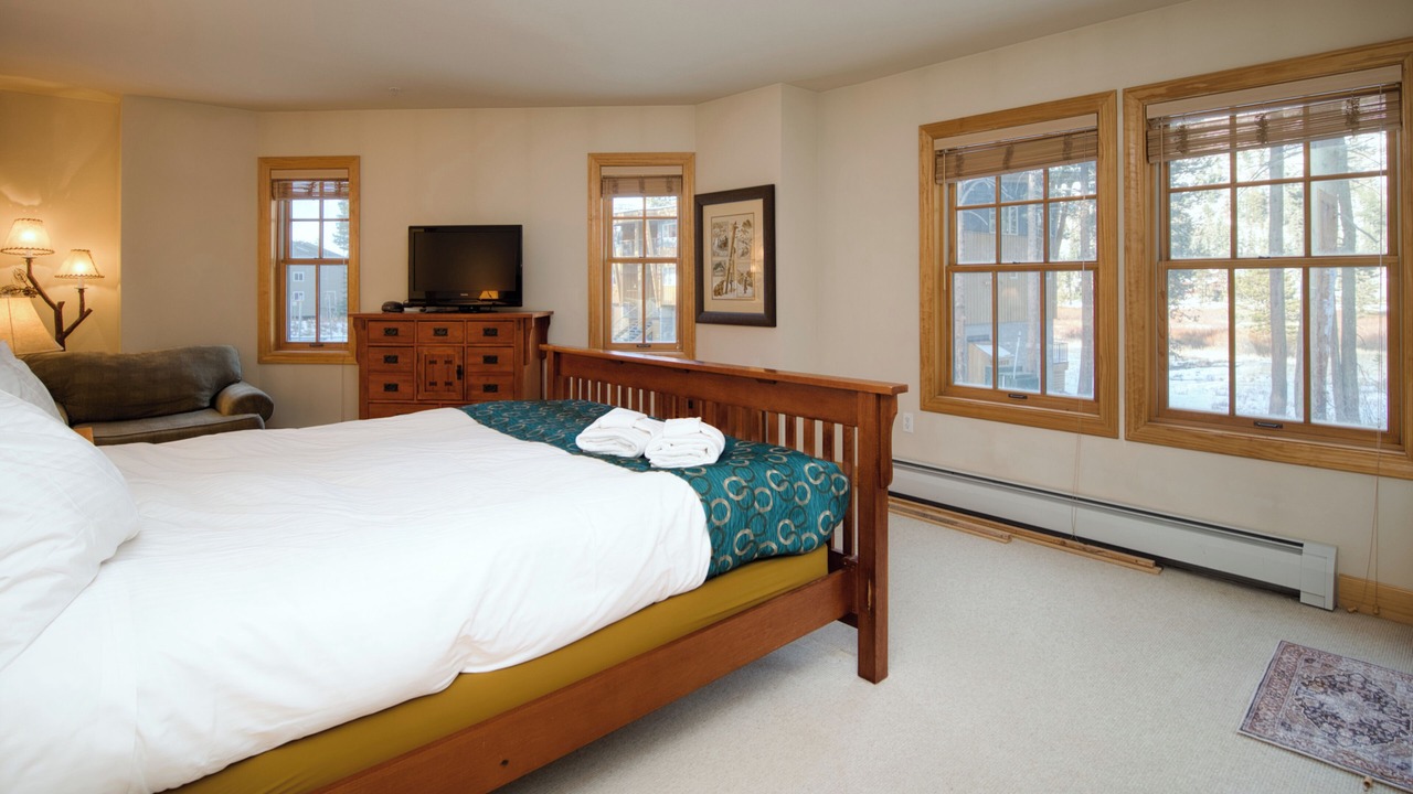 Photo of Bedroom in Kirkwood