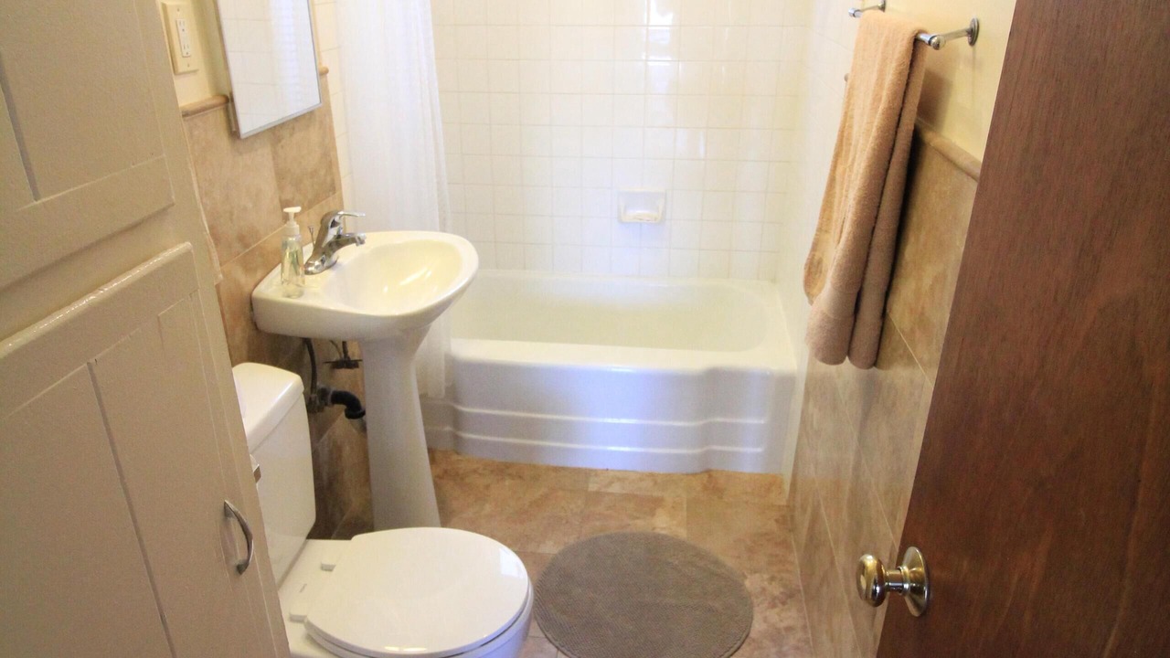 Photo of Bathroom in South Mission Beach