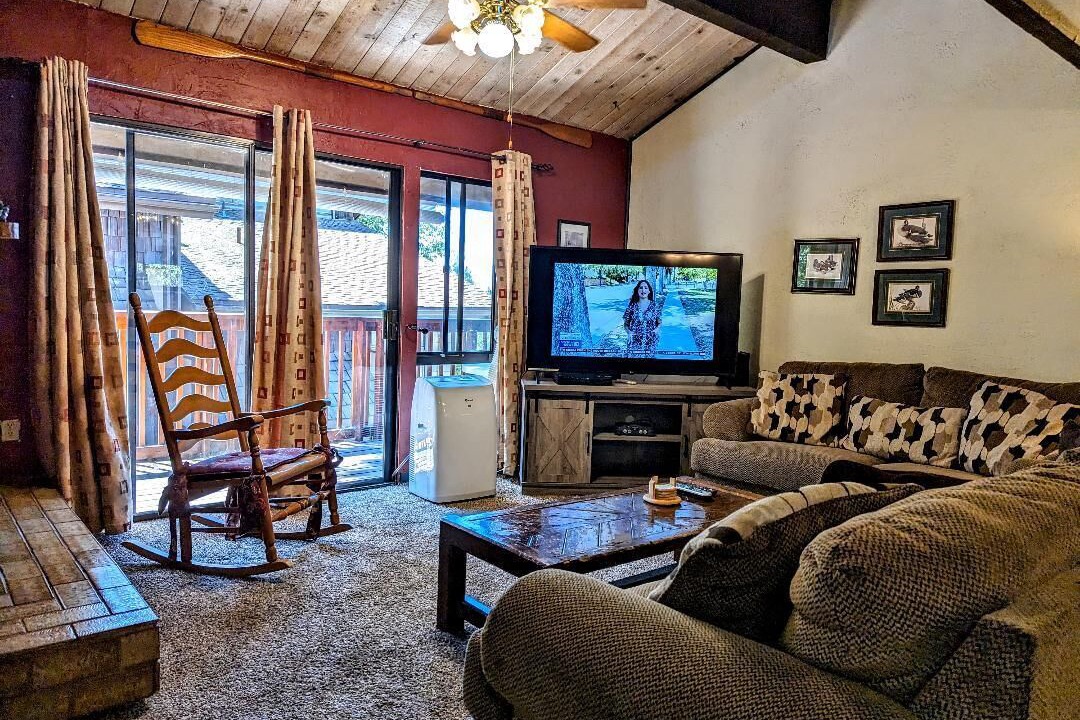 Photo of Livingroom in Big Bear Lake
