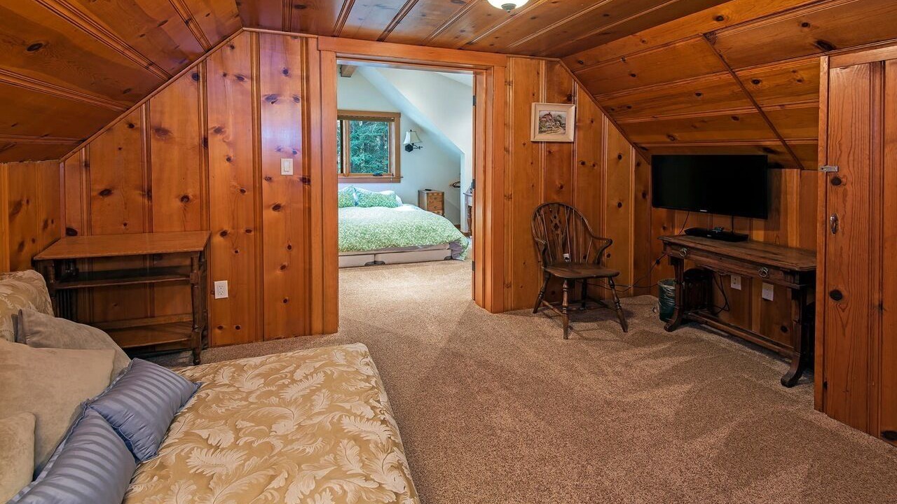 Photo of Bedroom in Tahoe Pines