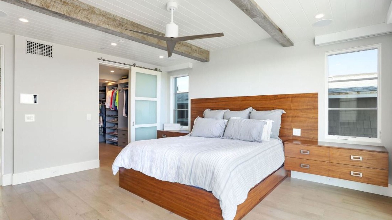 Photo of Bedroom in Balboa Peninsula