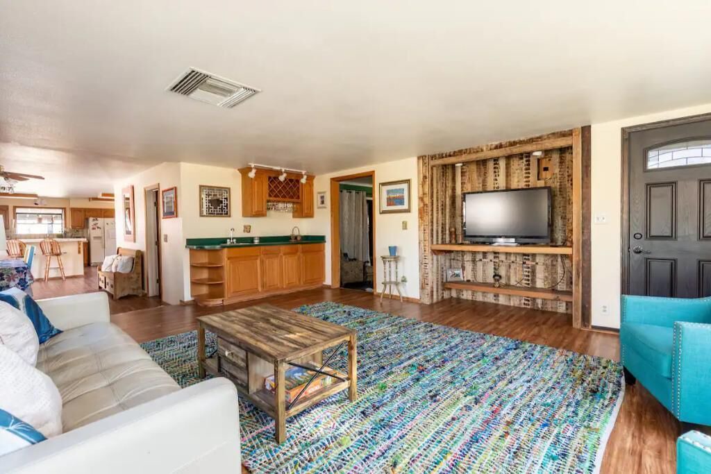 Photo of Livingroom in Lone Pine