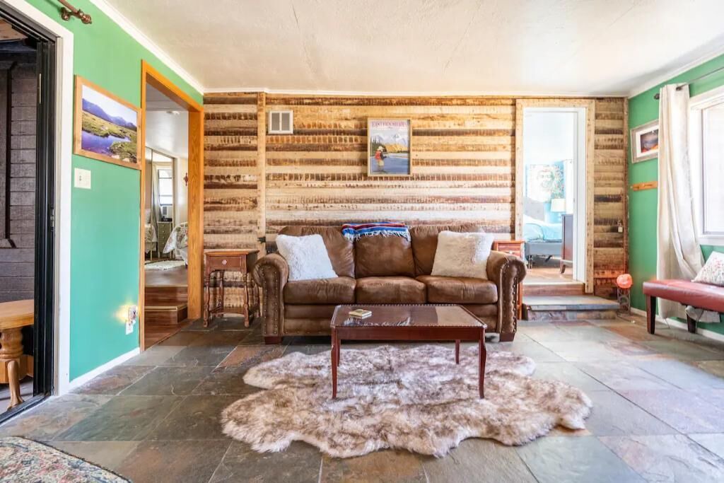 Photo of Livingroom in Lone Pine