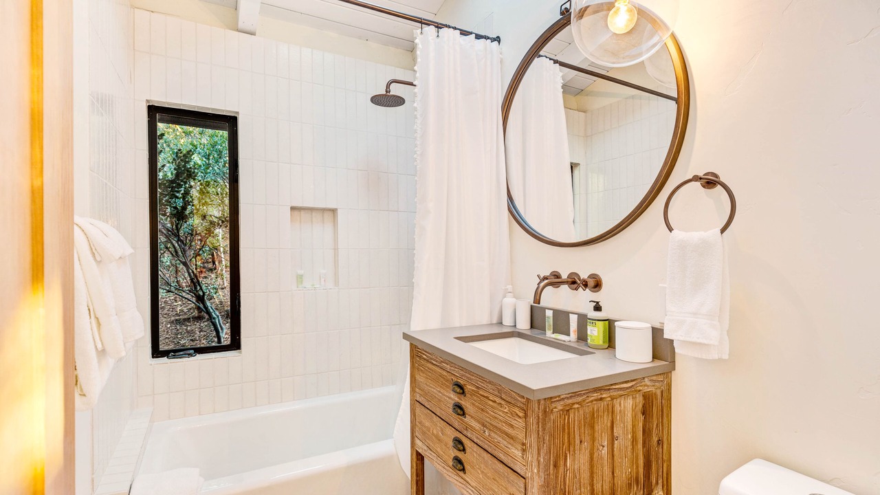 Photo of Bathroom in Idyllwild