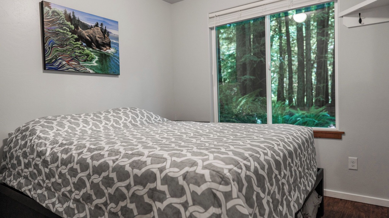 Photo of Bedroom in Crescent City