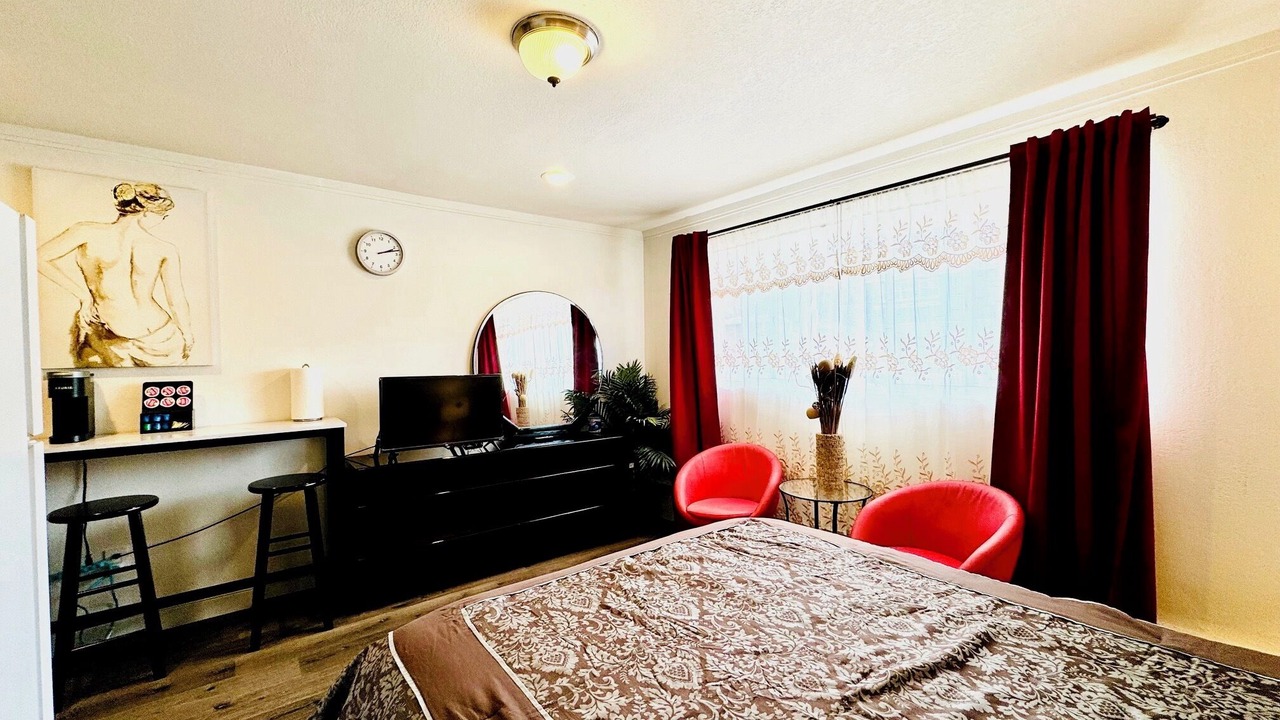 Photo of Bedroom in Westlake