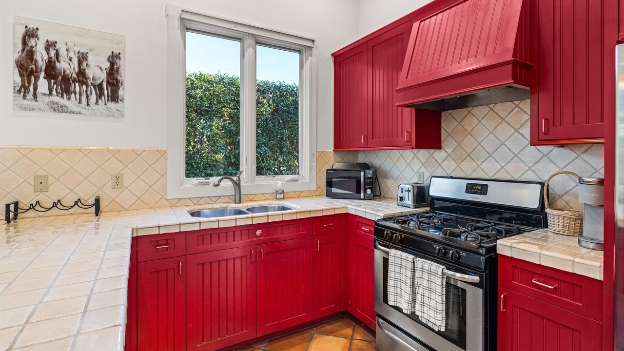 Photo of Kitchen in Los Olivos