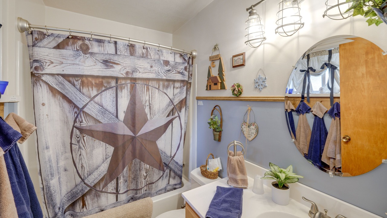Photo of Bathroom in Ponderosa