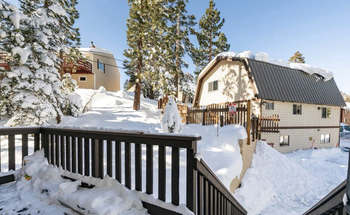 Photo of Outdoor in Mammoth Lakes