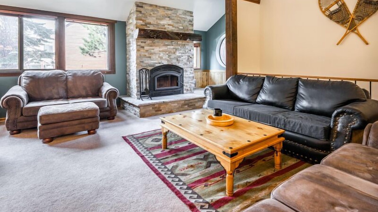 Photo of Livingroom in Mammoth Lakes