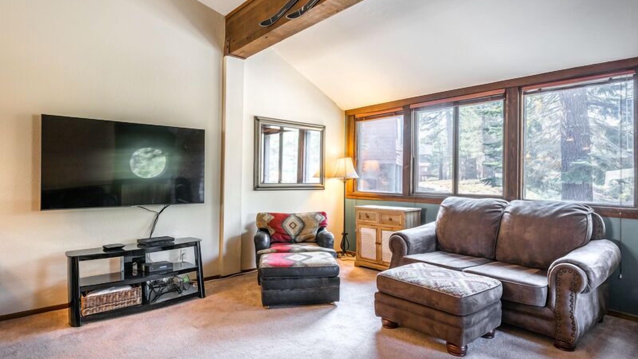 Photo of Livingroom in Mammoth Lakes