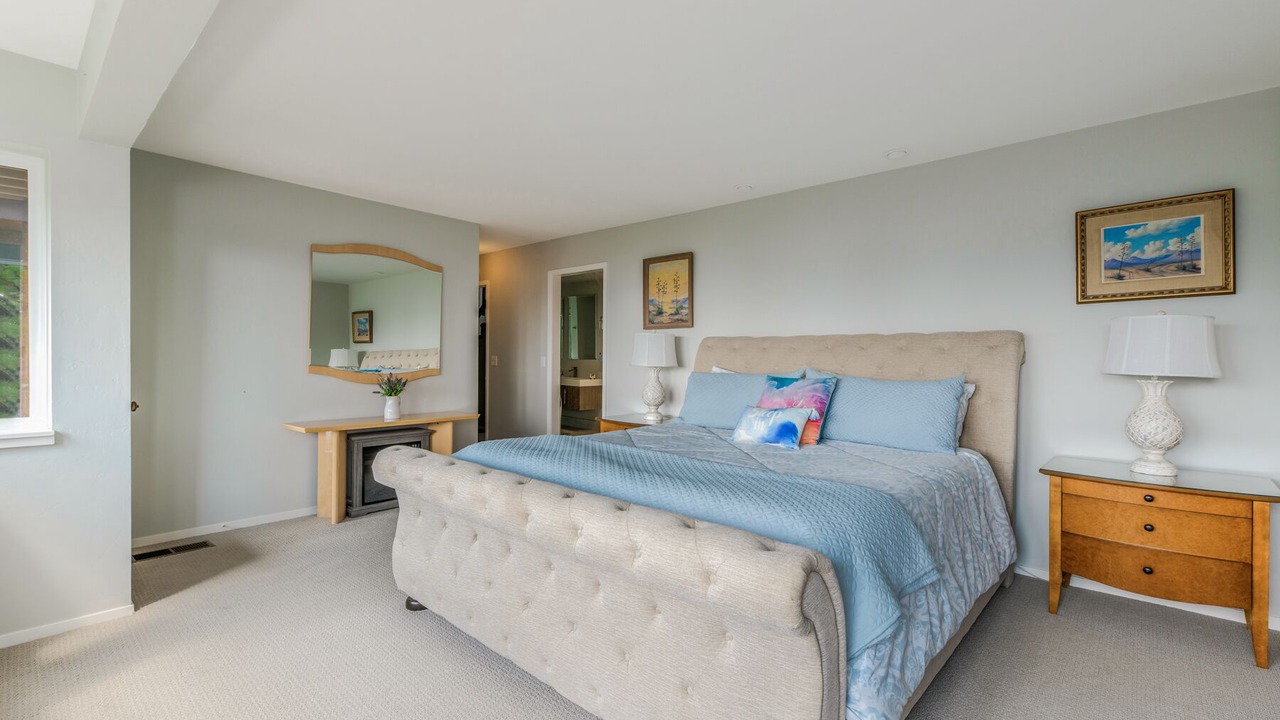 Photo of Bedroom in Meeks Bay