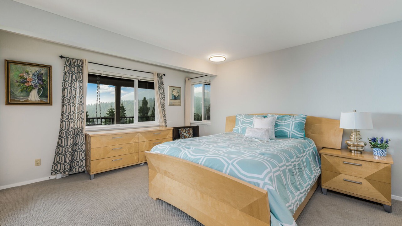 Photo of Bedroom in Meeks Bay