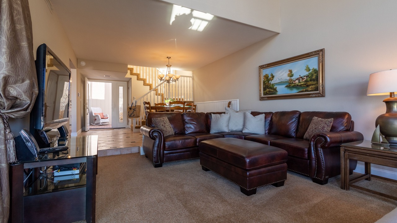 Photo of Livingroom in Channel Islands
