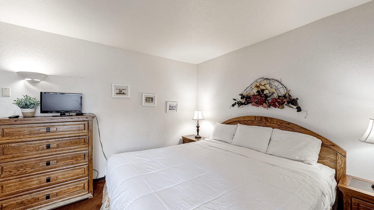 Photo of Bedroom in Mammoth Lakes
