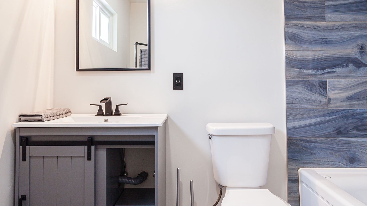 Photo of Bathroom in Crown Point