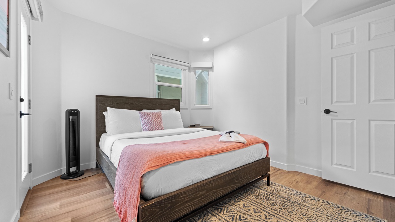 Photo of Bedroom in South Mission Beach