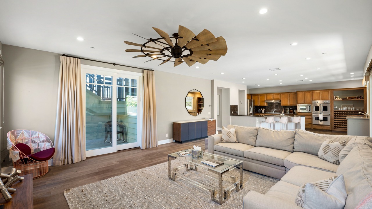 Photo of Livingroom in Oxnard Shores