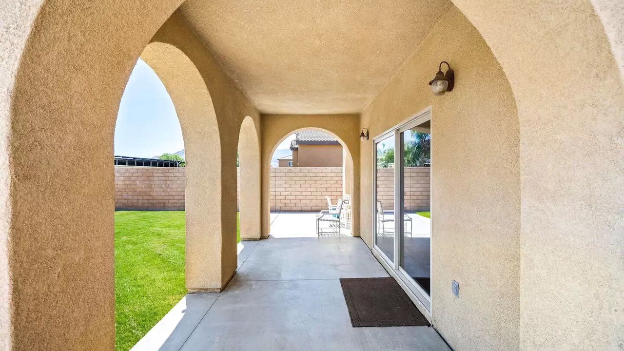 Photo of Patio Balcony in Palm Desert