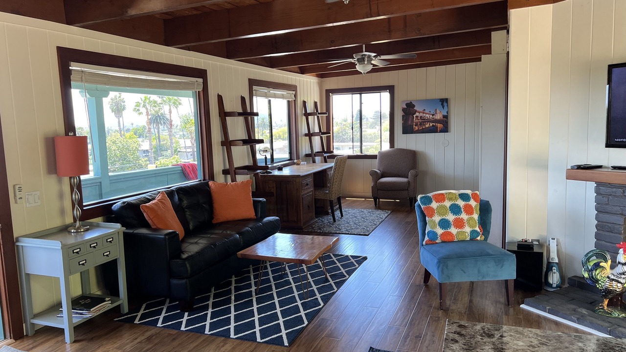 Photo of Livingroom in Eastside