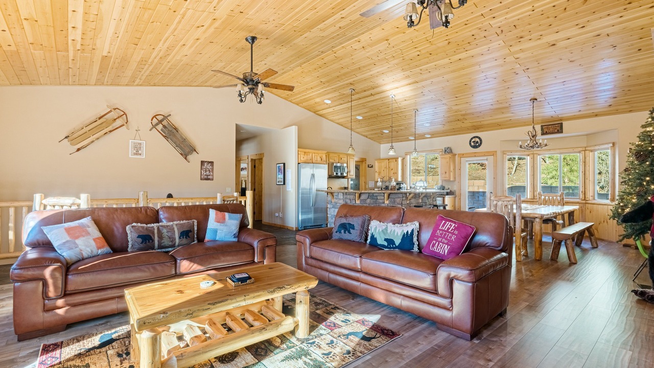 Photo of Livingroom in Upper Moonridge