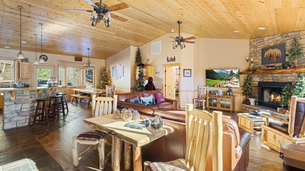 Photo of Livingroom in Upper Moonridge