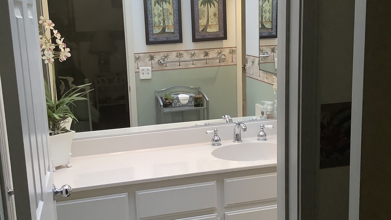 Photo of Bathroom in Townsite