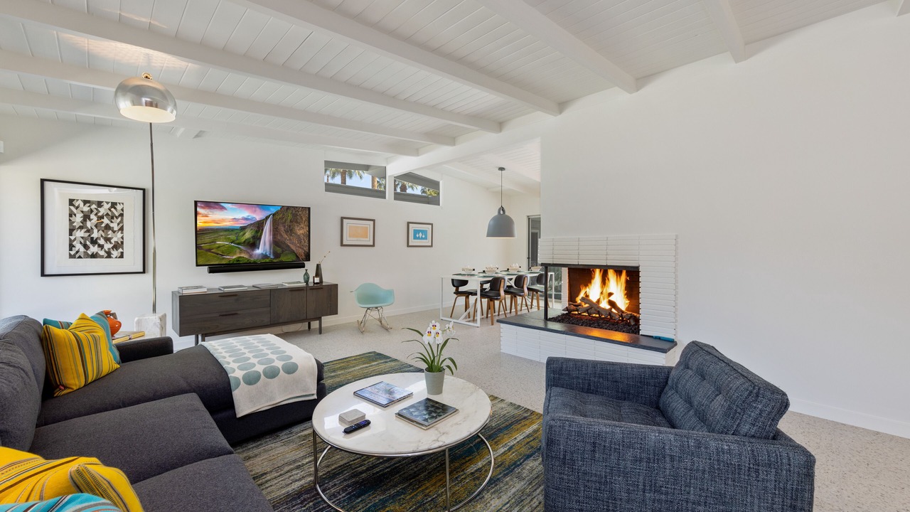Photo of Livingroom in Deepwell Estates