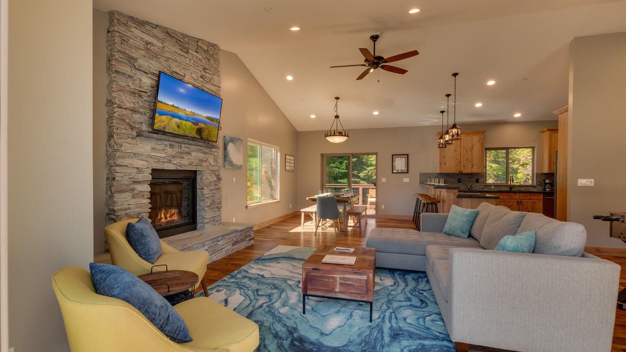 Photo of Livingroom in Tahoe Paradise
