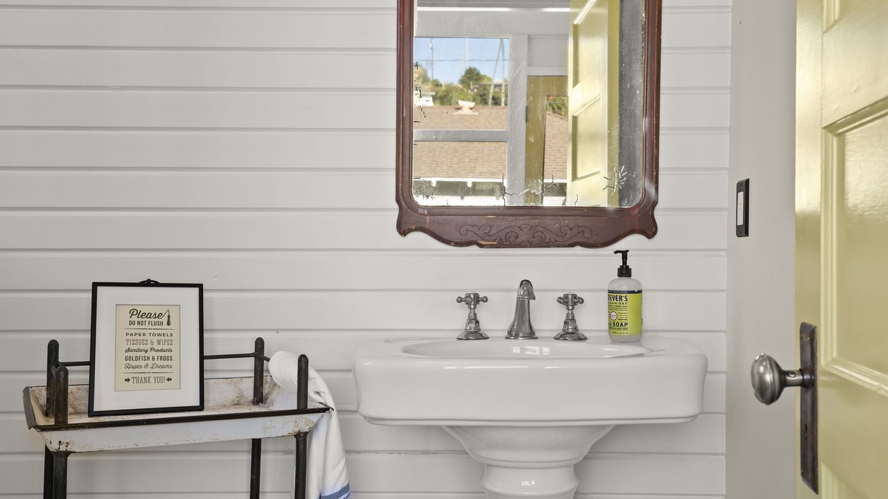 Photo of Bathroom in Ventura