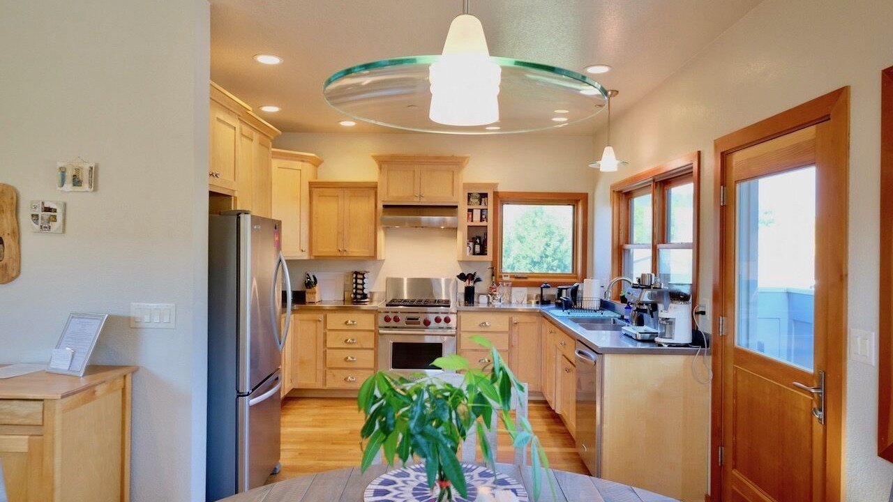 Photo of Kitchen in Mount Shasta
