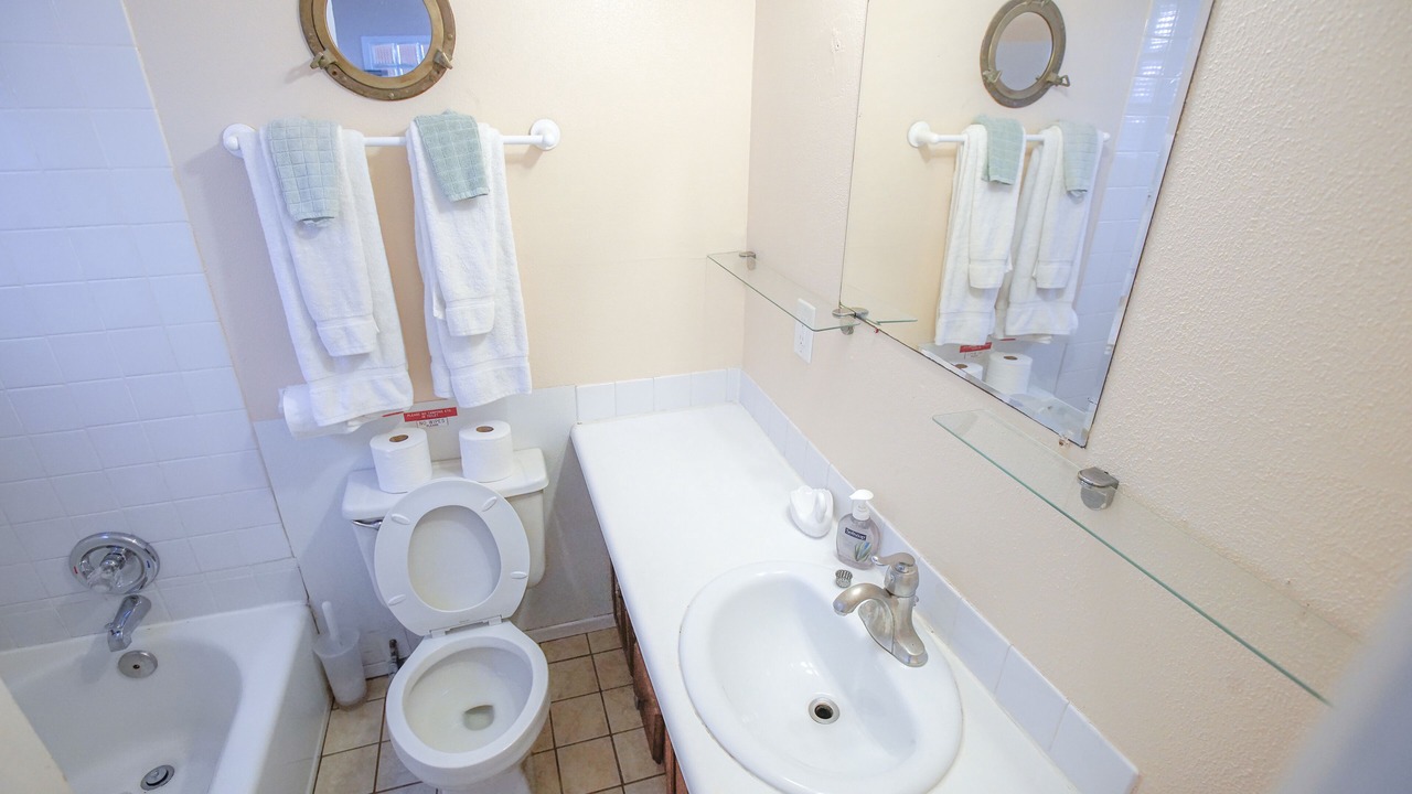Photo of Bathroom in South Mission Beach