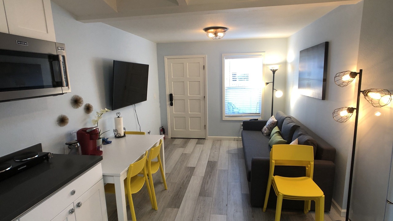 Photo of Livingroom in East San Mateo