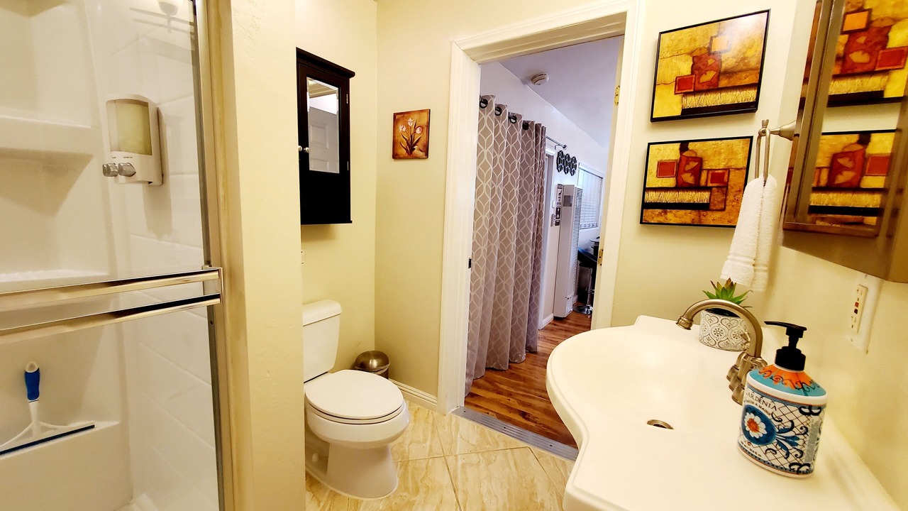 Photo of Bathroom in Oak Park