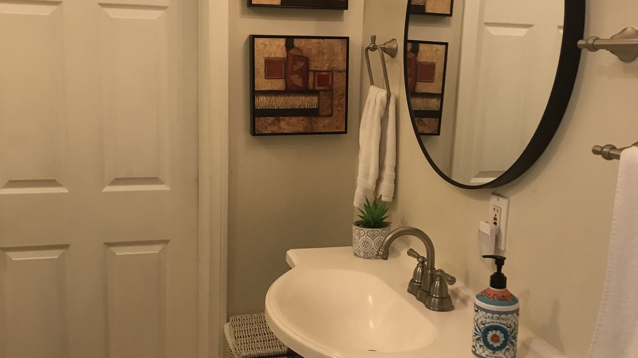Photo of Bathroom in Oak Park