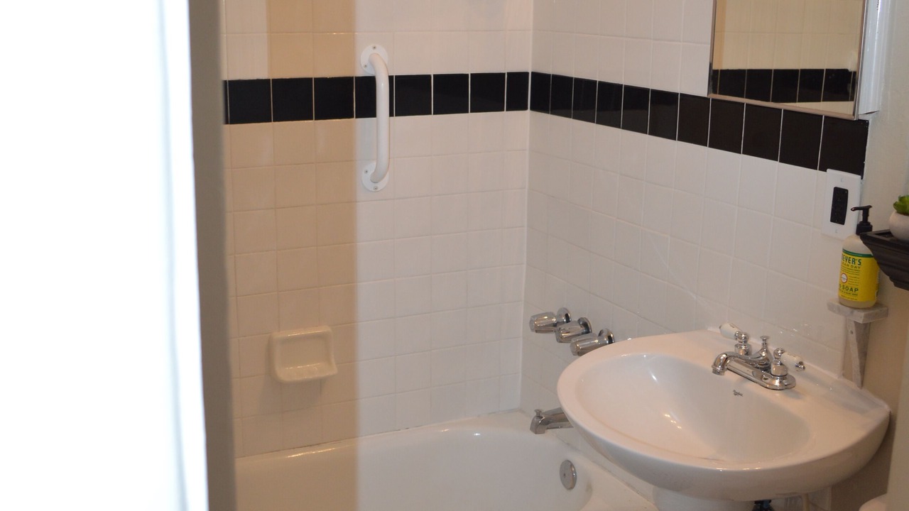 Photo of Bathroom in Old Town